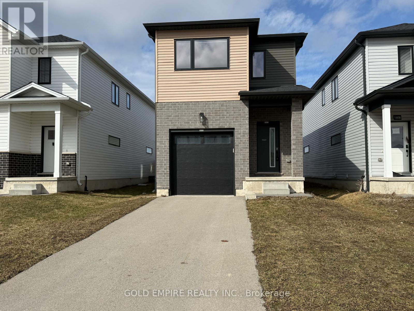 LOWER - 1612 CAPRI CRESCENT