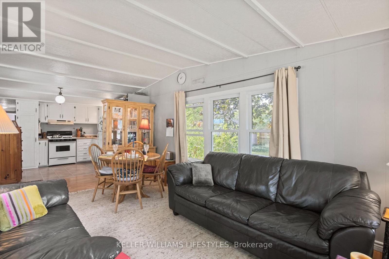 4403 Queens Avenue, North Middlesex, Ontario  N0M 1A0 - Photo 14 - X13162594