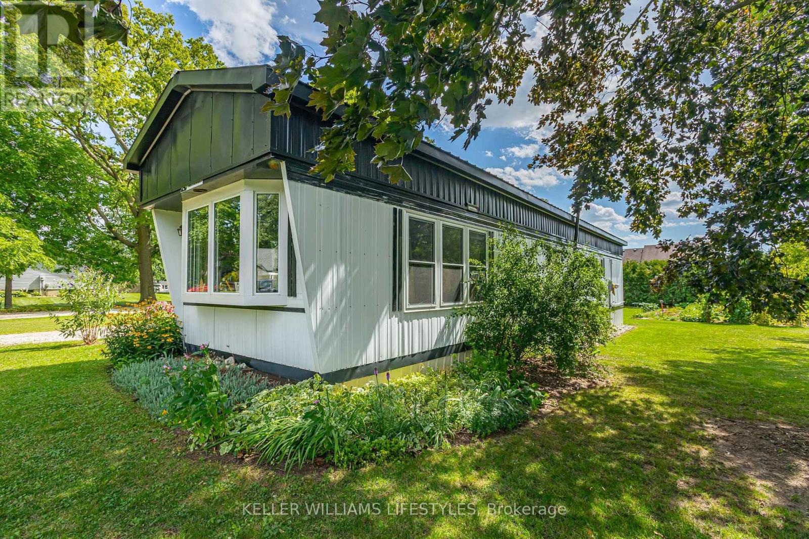 4403 Queens Avenue, North Middlesex, Ontario  N0M 1A0 - Photo 25 - X13162594