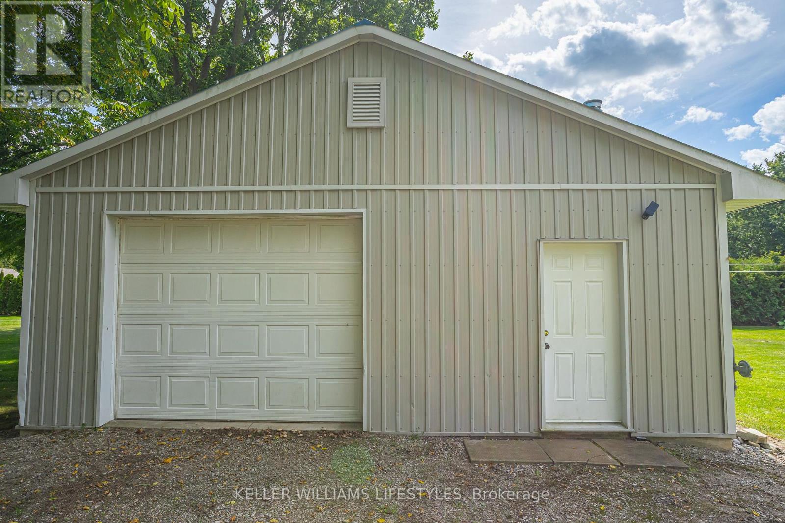 4403 Queens Avenue, North Middlesex, Ontario  N0M 1A0 - Photo 27 - X13162594