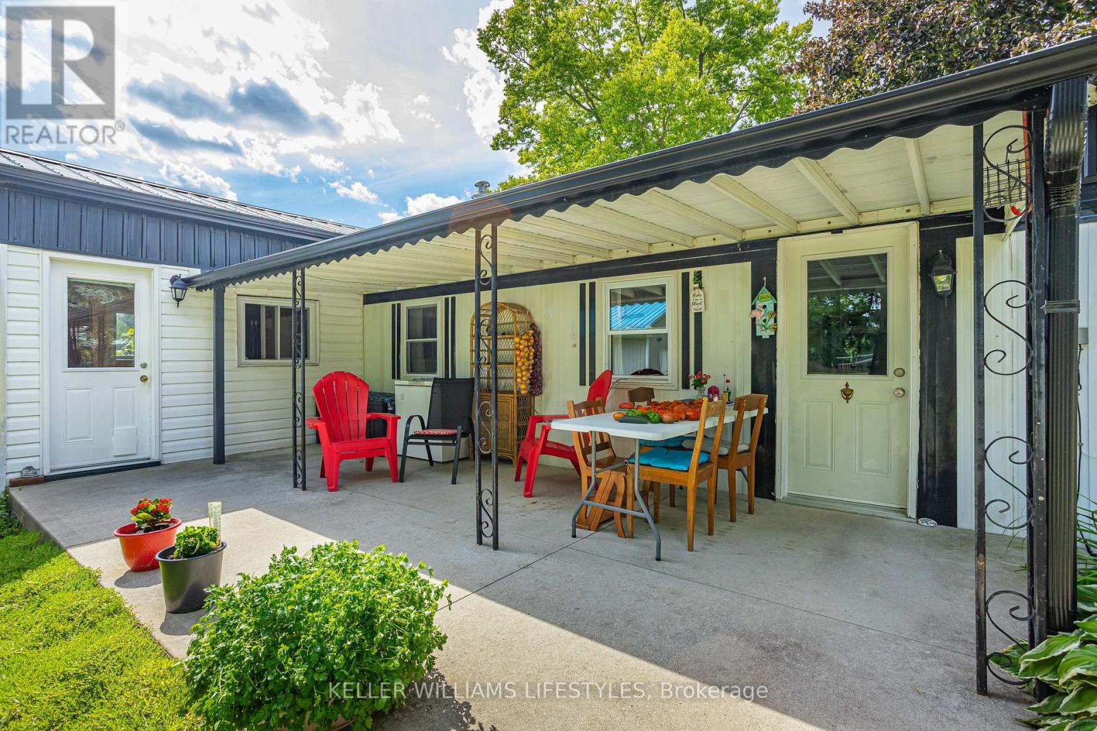 4403 Queens Avenue, North Middlesex, Ontario  N0M 1A0 - Photo 8 - X13162594