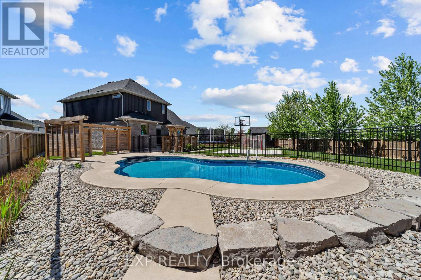 26 Carolina Crescent, St. Thomas, Ontario  N5R 0H2 - Photo 36 - X13162628