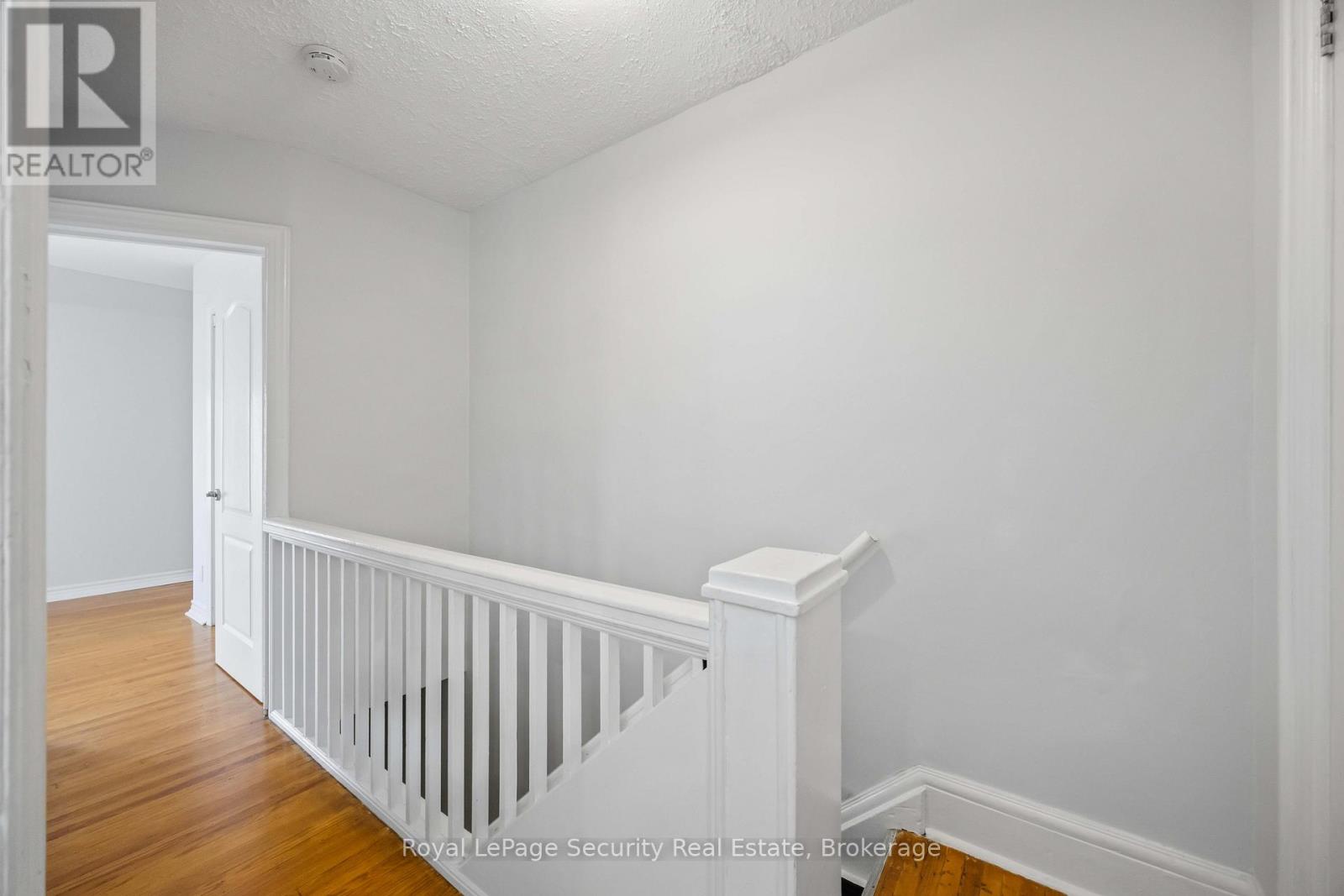 2nd Floor - 41 Prescott Avenue, Toronto, Ontario M6N 3G7 - Photo 19 - W13162138