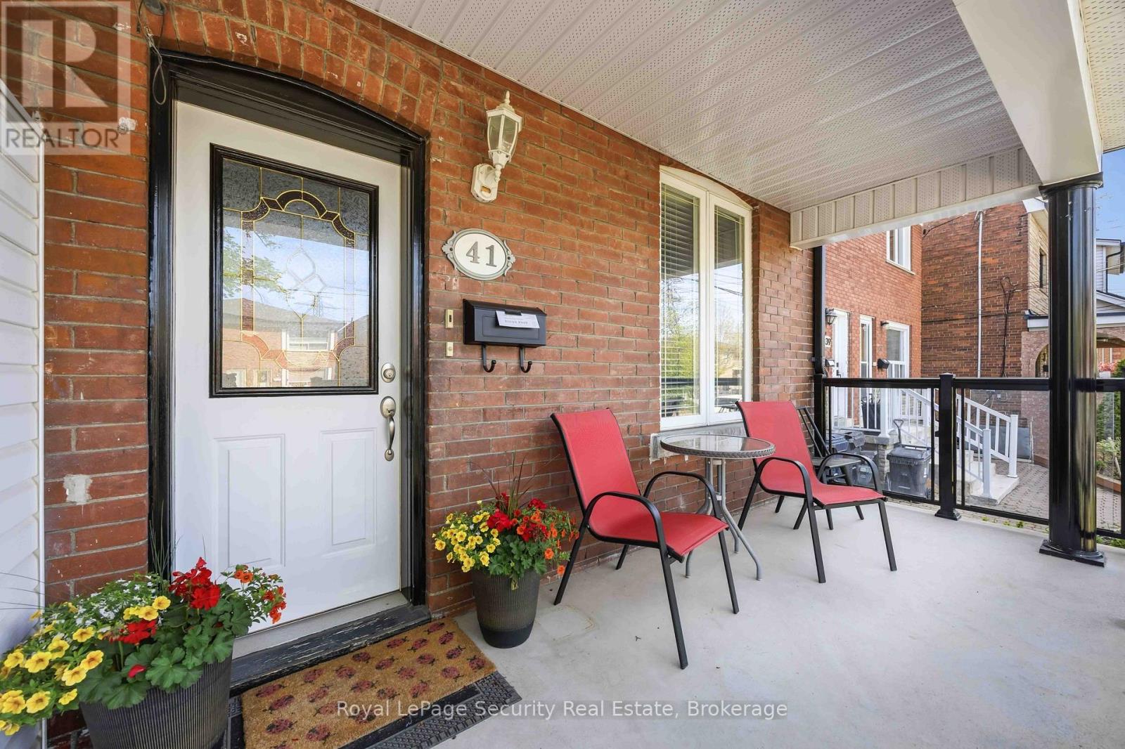 2nd Floor - 41 Prescott Avenue, Toronto, Ontario M6N 3G7 - Photo 3 - W13162138