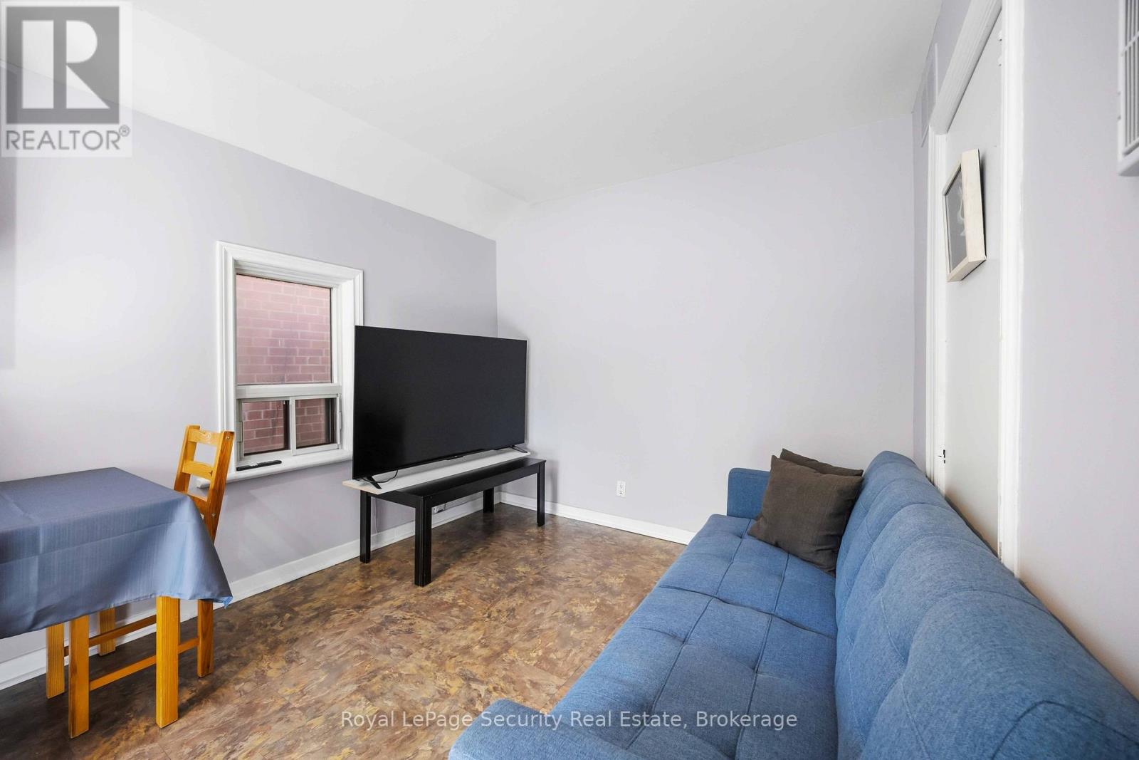 2nd Floor - 41 Prescott Avenue, Toronto, Ontario M6N 3G7 - Photo 5 - W13162138