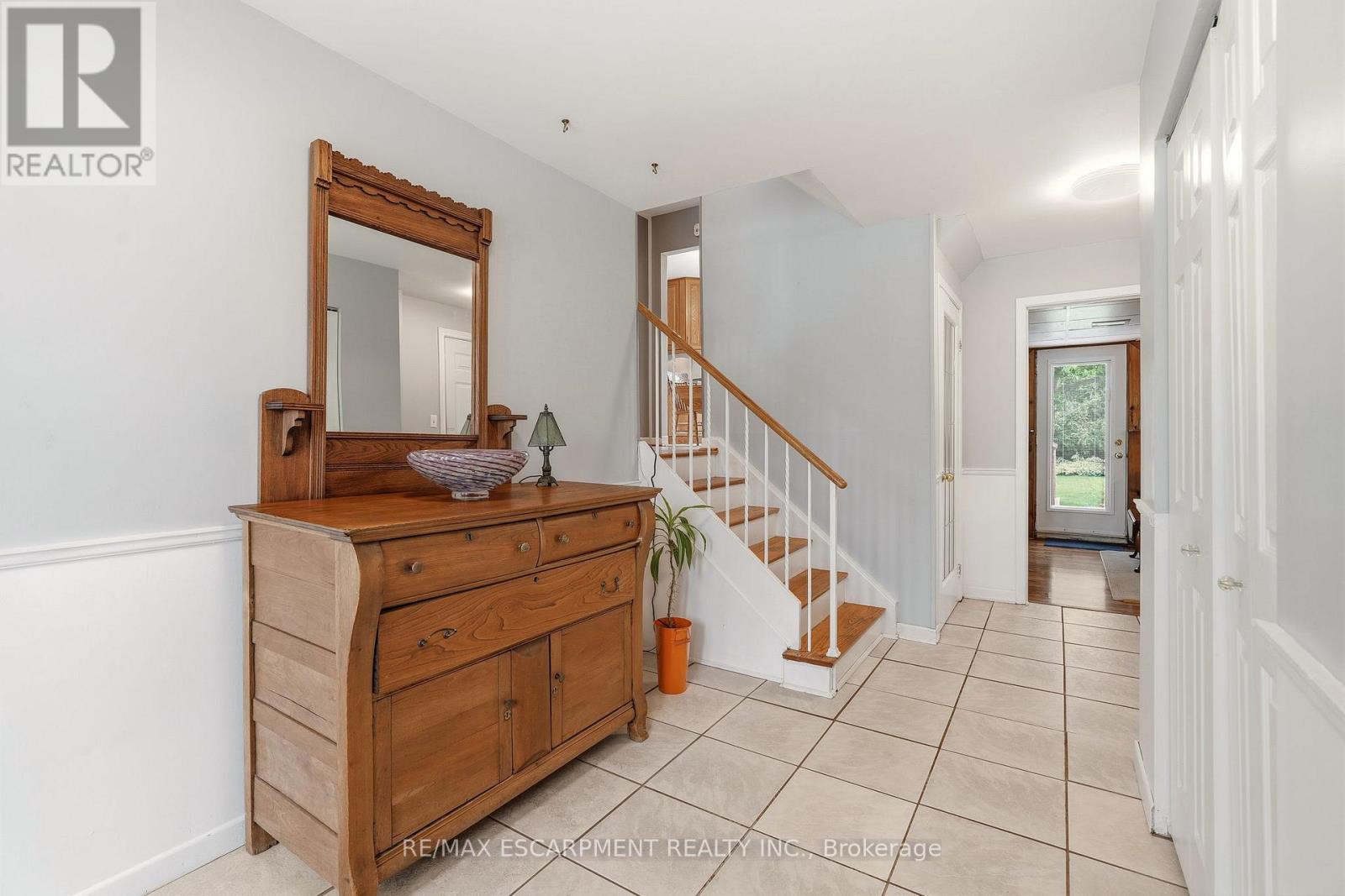 731 Mullin Way, Burlington, Ontario  L7L 4J8 - Photo 7 - W13162154