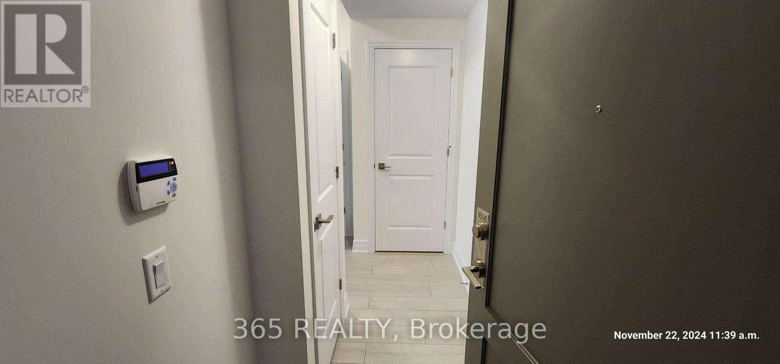 1606 - 30 Elm Drive, Mississauga, Ontario  L5B 1L9 - Photo 10 - W13162240