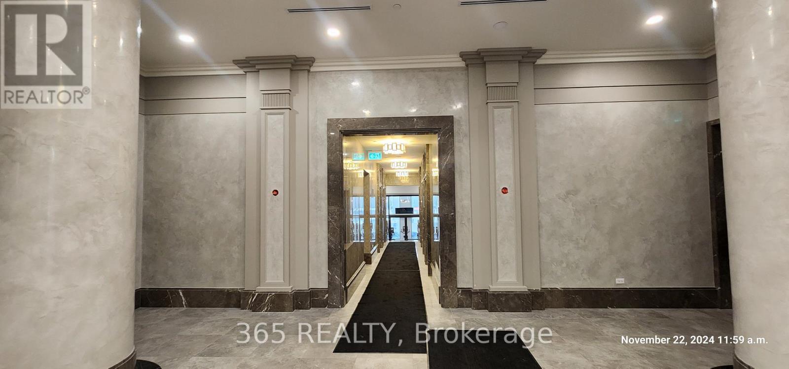 1606 - 30 Elm Drive, Mississauga, Ontario  L5B 1L9 - Photo 3 - W13162240