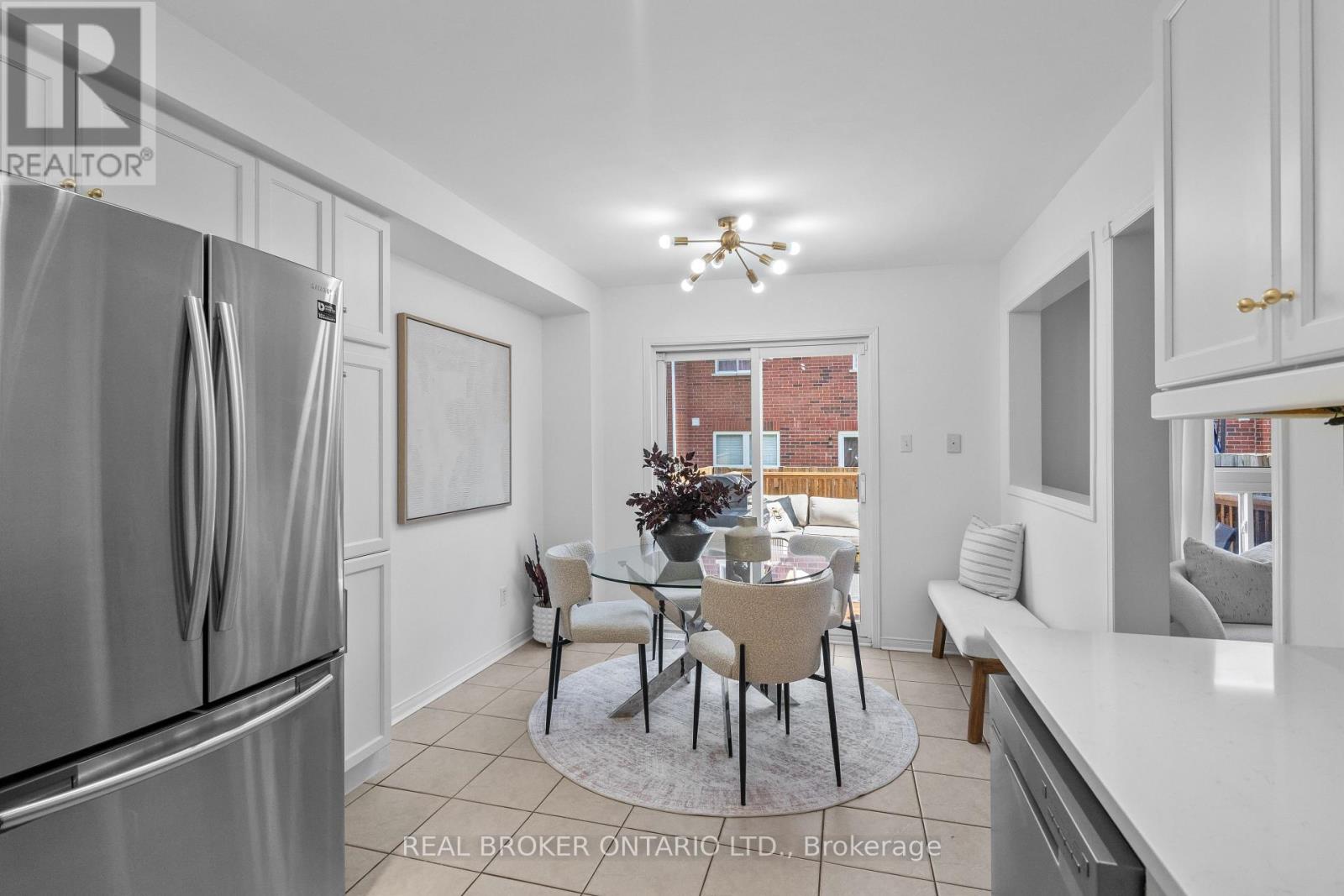 8 Dawson Crescent, Milton, Ontario  L9T 5H8 - Photo 11 - W13162244