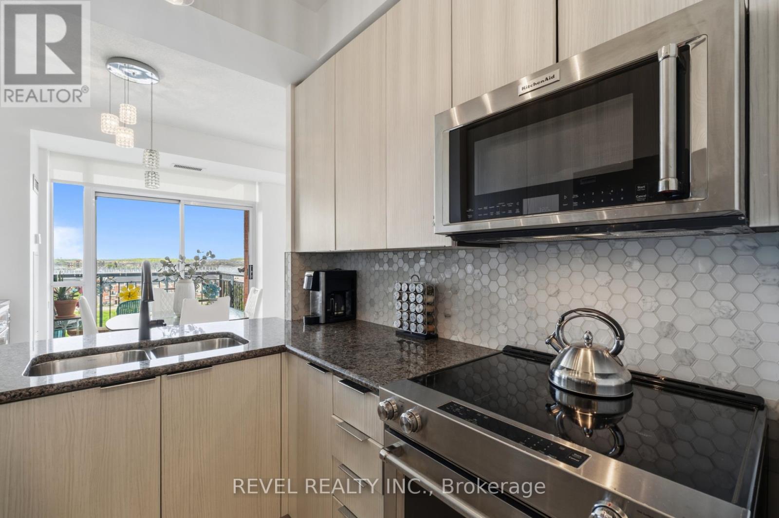 1103 - 2325 Central Park Drive, Oakville, Ontario  L6H 0E2 - Photo 4 - W13162286