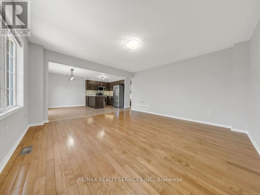 58 Queen Mary Drive, Brampton, Ontario  L7A 2K3 - Photo 11 - W13162344