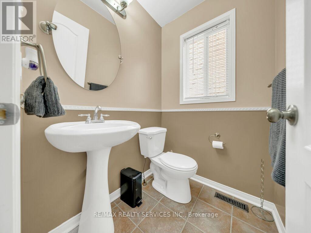 58 Queen Mary Drive, Brampton, Ontario  L7A 2K3 - Photo 19 - W13162344