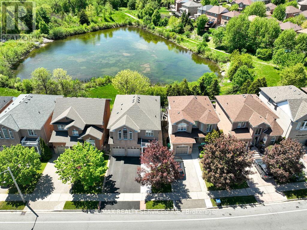 58 Queen Mary Drive, Brampton, Ontario  L7A 2K3 - Photo 2 - W13162344