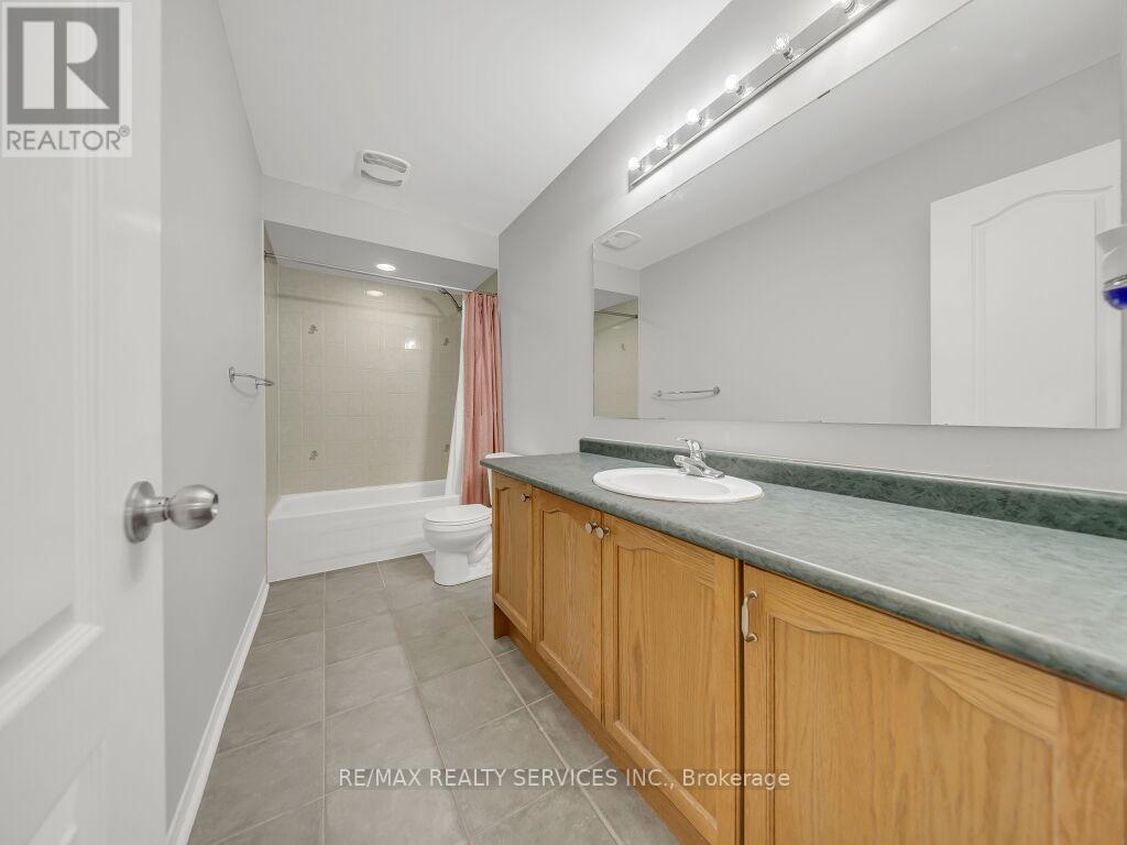 58 Queen Mary Drive, Brampton, Ontario  L7A 2K3 - Photo 34 - W13162344