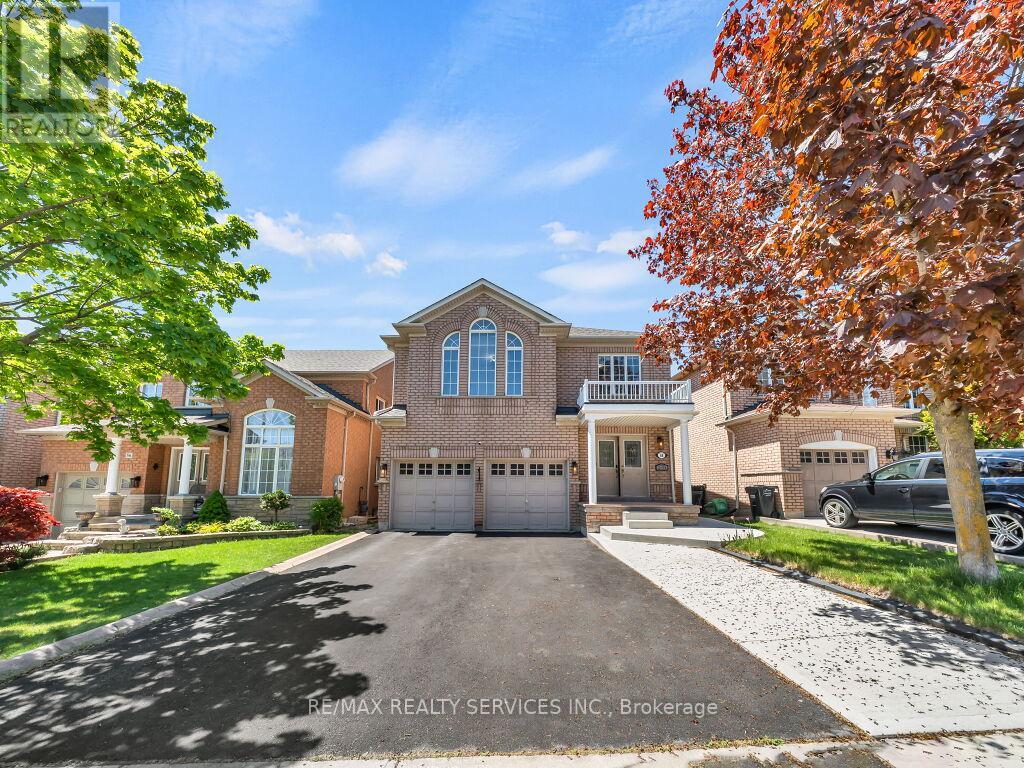 58 Queen Mary Drive, Brampton, Ontario  L7A 2K3 - Photo 4 - W13162344