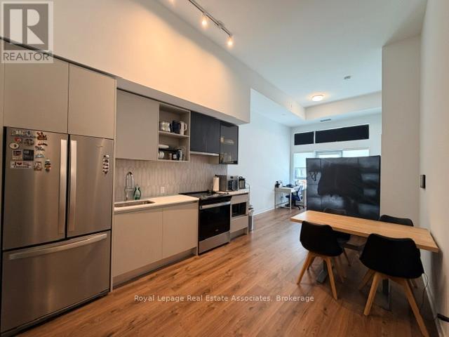 114 - 405 Dundas Street W, Oakville, Ontario  L6M 4P9 - Photo 1 - W13162350