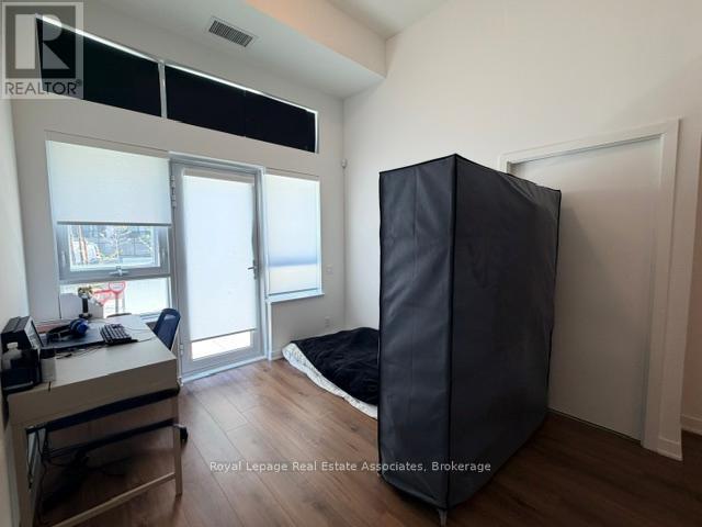 114 - 405 Dundas Street W, Oakville, Ontario  L6M 4P9 - Photo 4 - W13162350