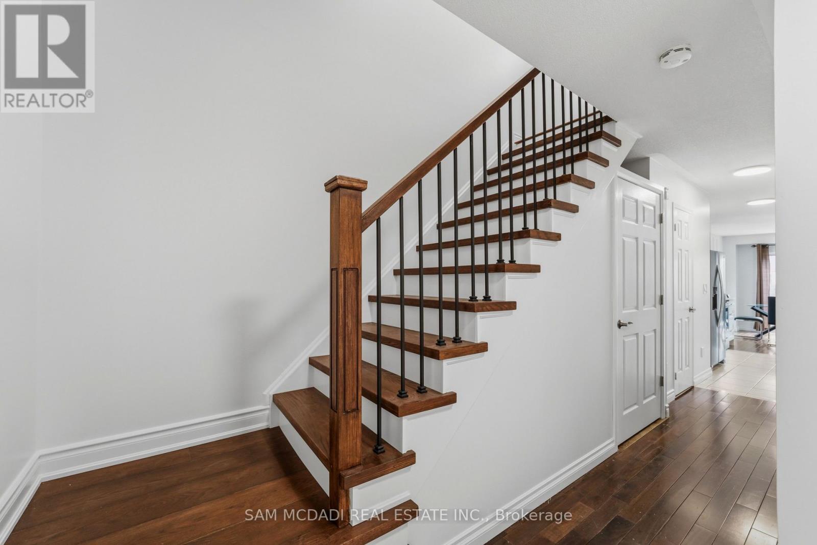 1220 Windbrook Grove, Mississauga, Ontario  L5V 2V1 - Photo 15 - W13162358