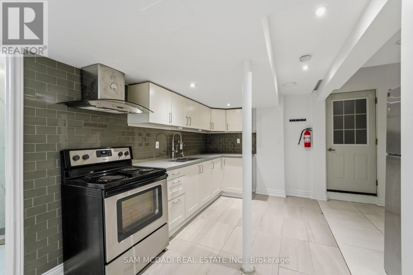 1220 Windbrook Grove, Mississauga, Ontario  L5V 2V1 - Photo 24 - W13162358