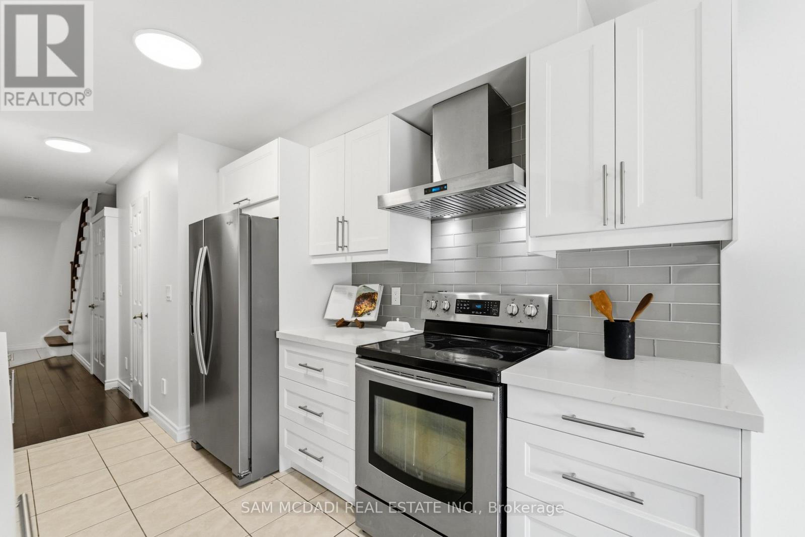 1220 Windbrook Grove, Mississauga, Ontario  L5V 2V1 - Photo 8 - W13162358