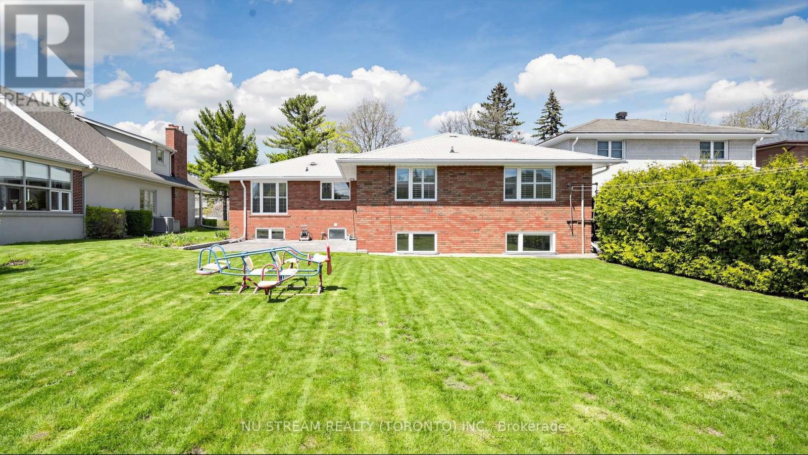 55 Sunvale Drive, Toronto, Ontario  M9R 1Z4 - Photo 44 - W13162378