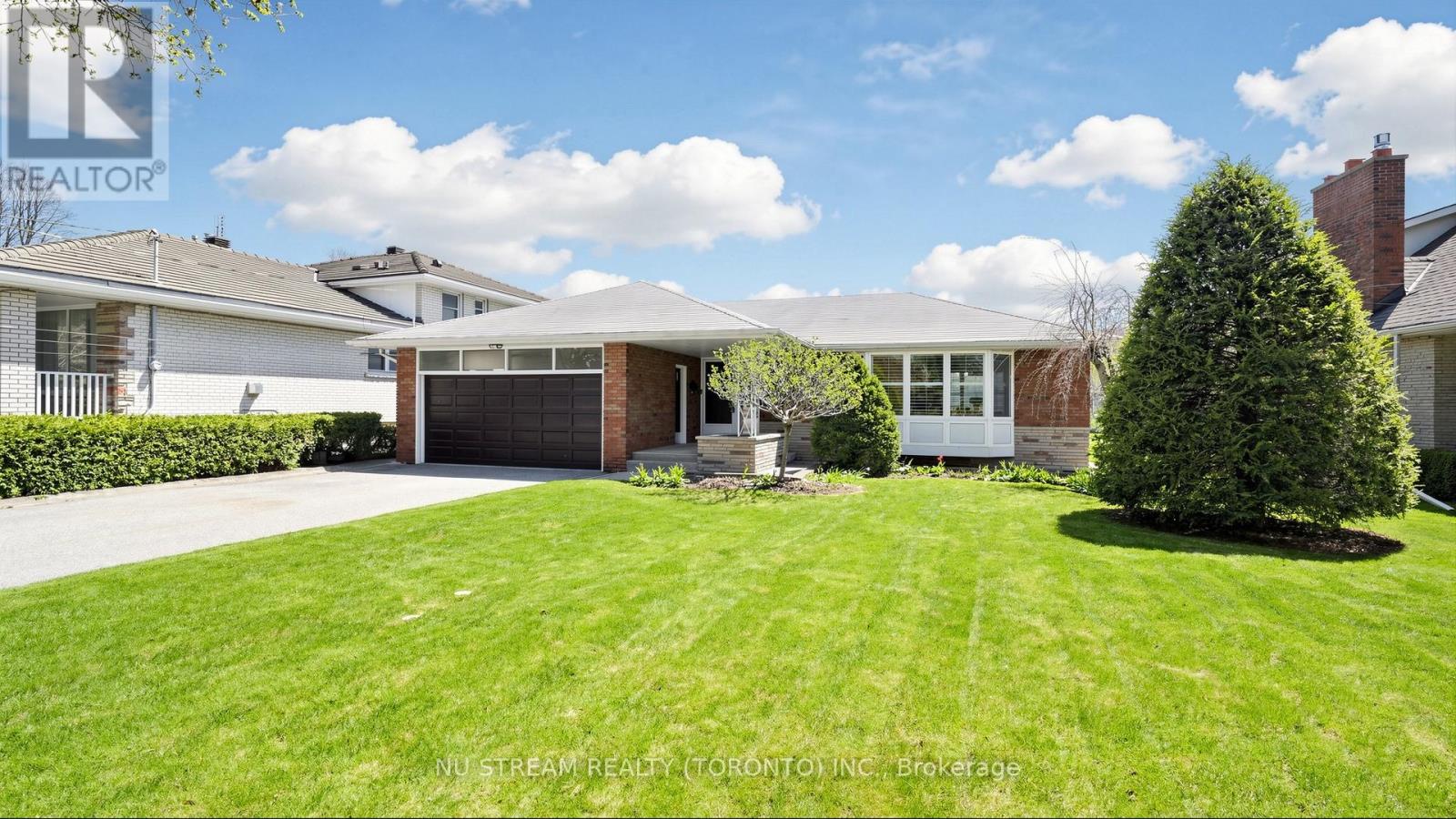 55 Sunvale Drive, Toronto, Ontario  M9R 1Z4 - Photo 6 - W13162378