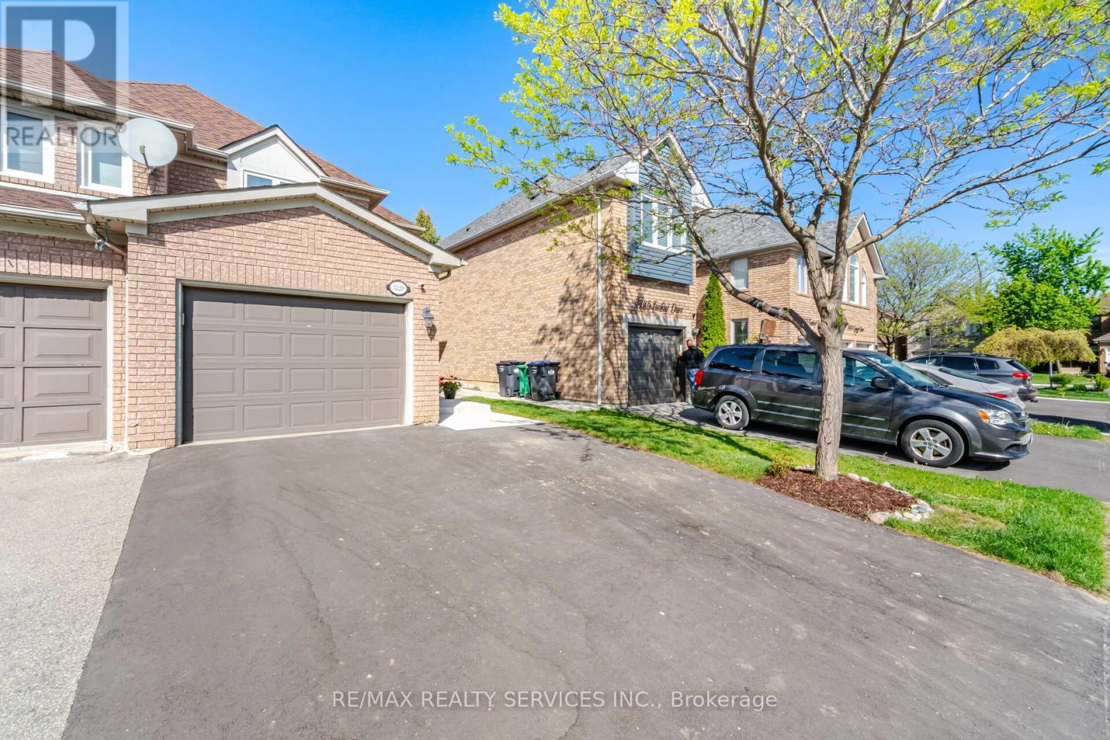 3229 Fanleaf Drive, Mississauga, Ontario  L5N 7C8 - Photo 6 - W13162380