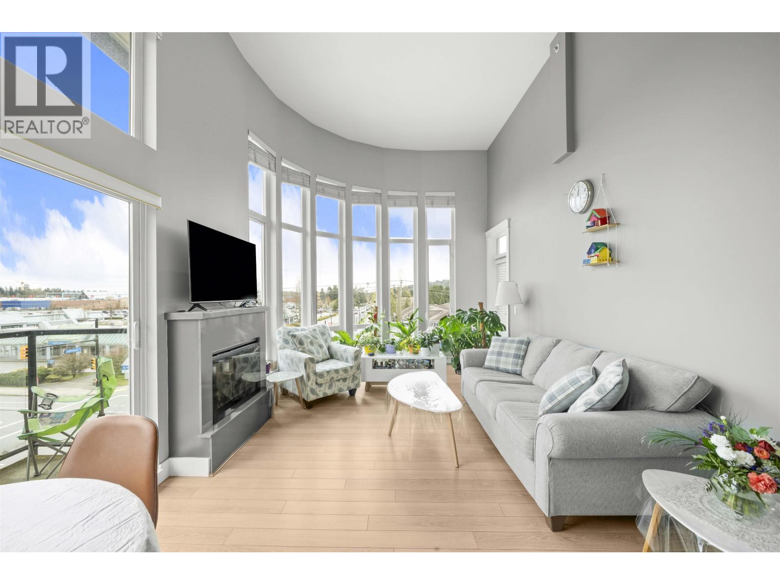 401 1188 Johnson Street, Coquitlam, British Columbia  V3B 0H7 - Photo 2 - R3069679