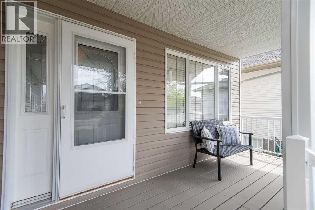 90 Alberts Close, Red Deer, Alberta  T4R 3J7 - Photo 3 - A2312042