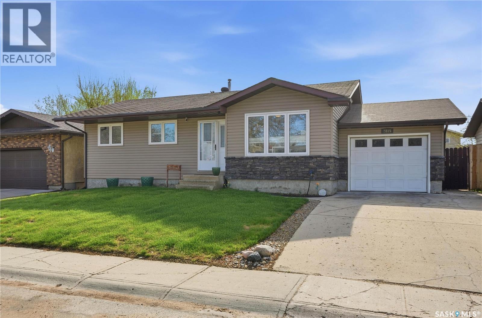 2815 Helmsing STREET, Regina, Saskatchewan