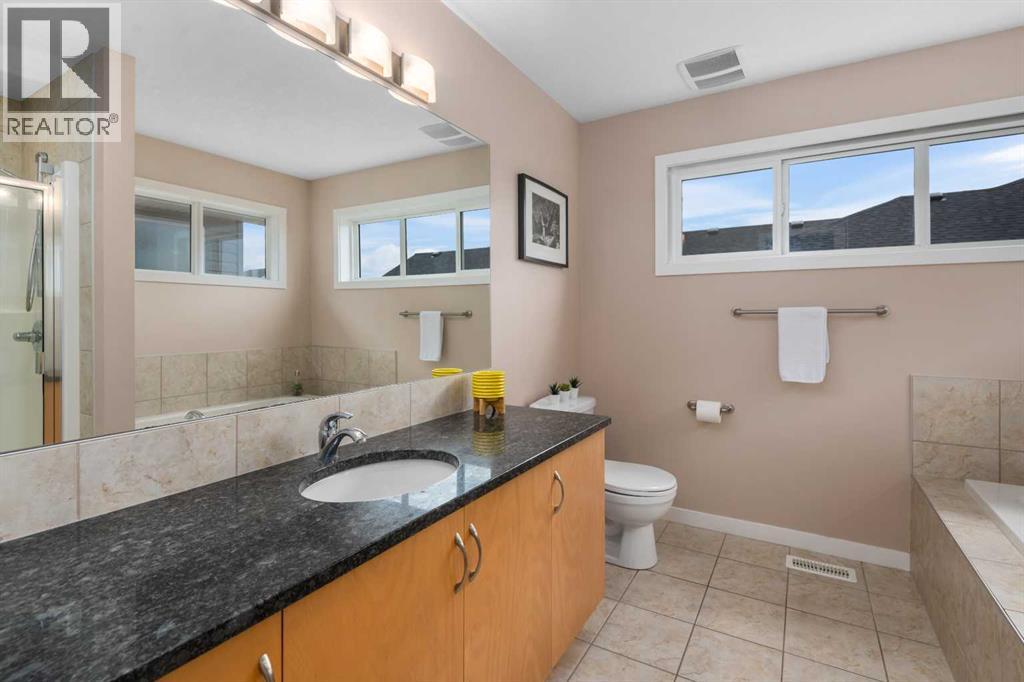 318 Kincora Glen Rise NW, Calgary, Alberta  T3R 0B5 - Photo 18 - A2309106