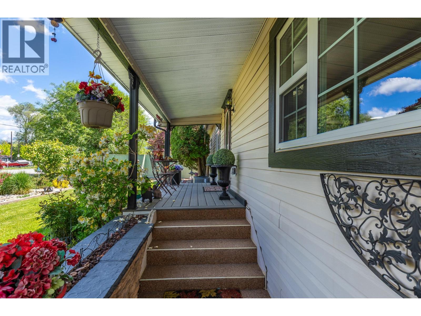 6224 Osprey Road, Vernon, British Columbia  V1H 1M7 - Photo 7 - 10387902