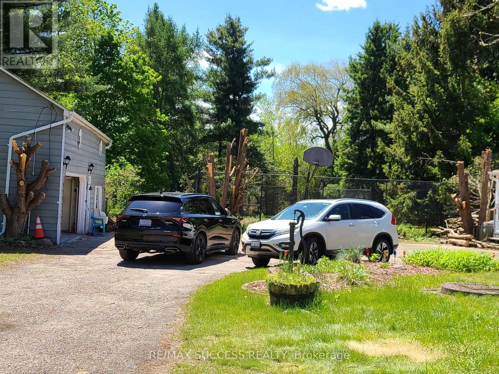 687 New Dundee Road, Kitchener, Ontario  N2P 2N9 - Photo 2 - X13162224