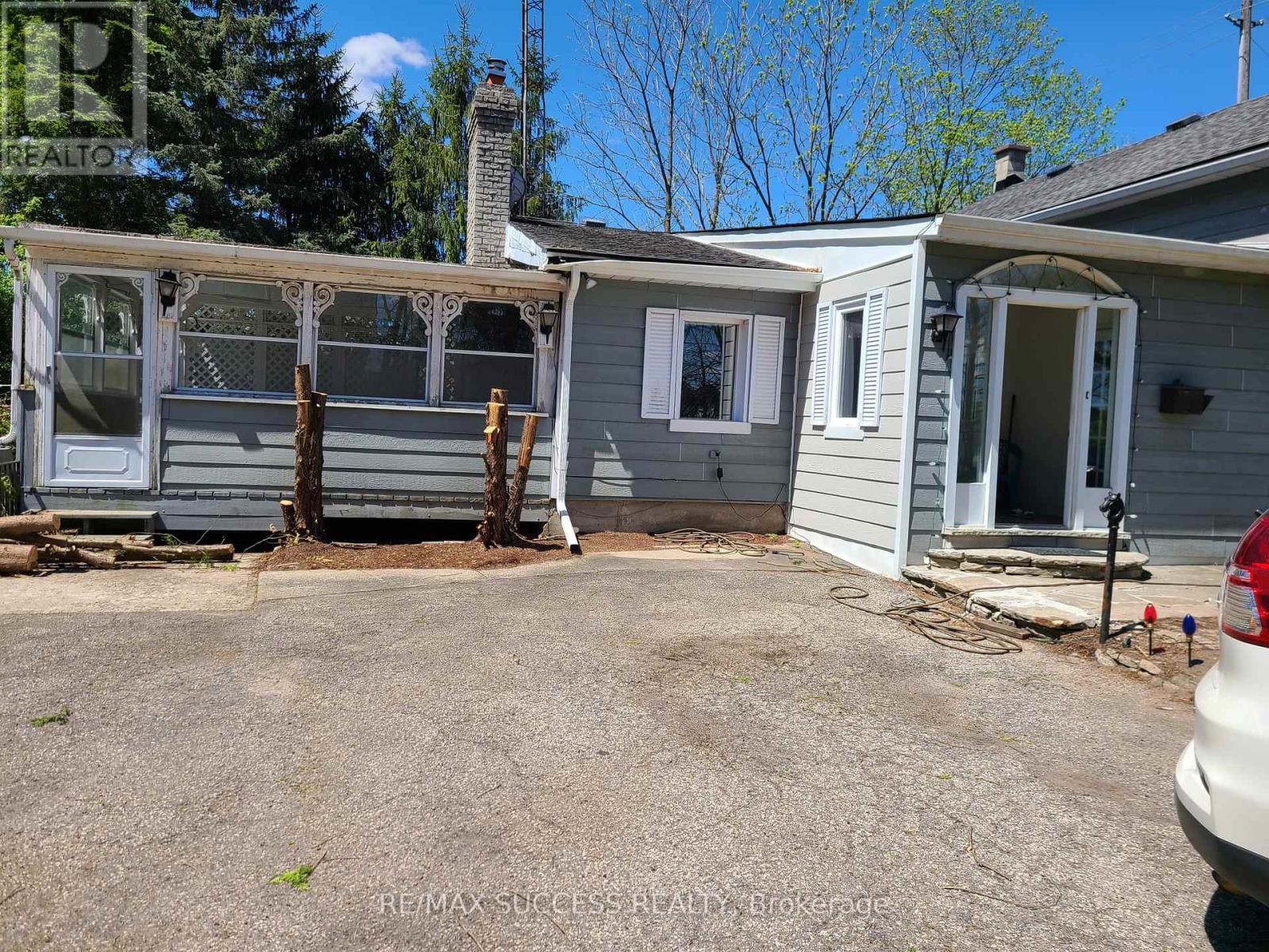 687 New Dundee Road, Kitchener, Ontario  N2P 2N9 - Photo 3 - X13162224