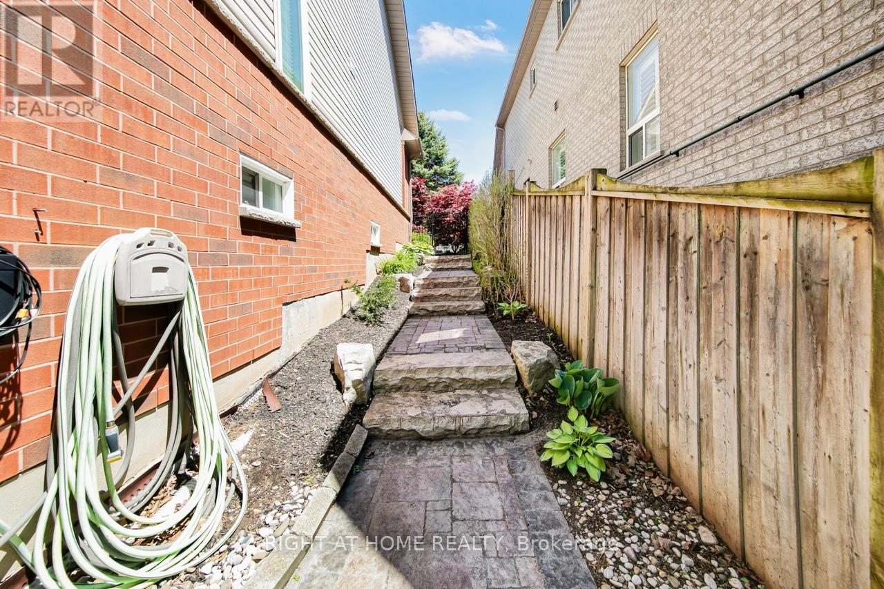126 Moore Crescent, Hamilton, Ontario  L9G 4Z8 - Photo 35 - X13162266
