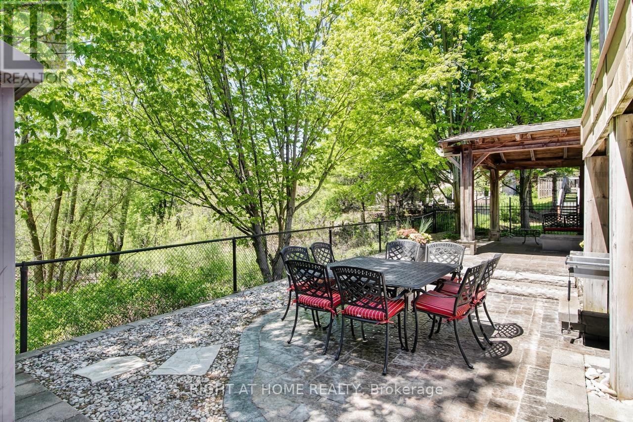 126 Moore Crescent, Hamilton, Ontario  L9G 4Z8 - Photo 36 - X13162266
