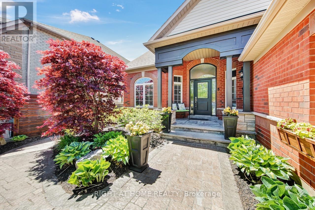 126 Moore Crescent, Hamilton, Ontario  L9G 4Z8 - Photo 5 - X13162266