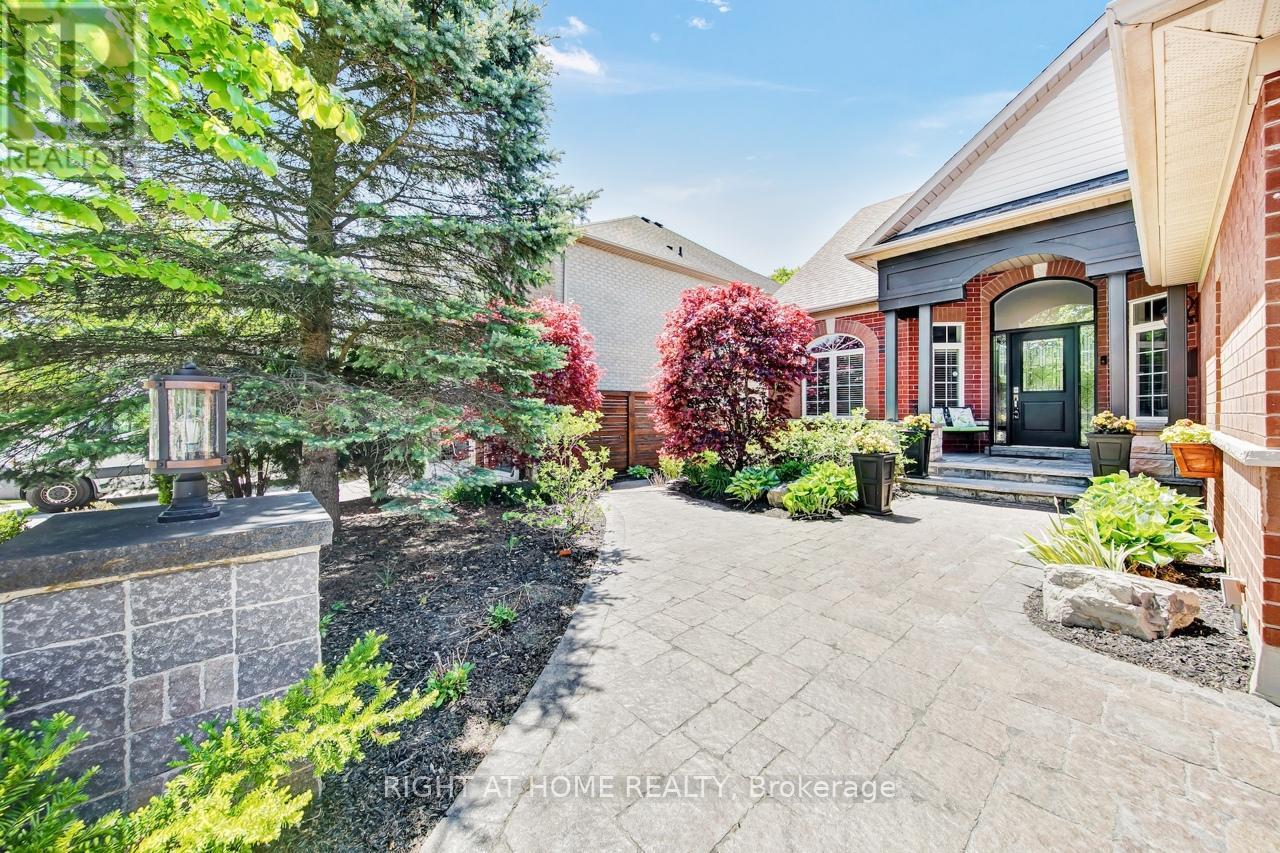 126 Moore Crescent, Hamilton, Ontario  L9G 4Z8 - Photo 6 - X13162266