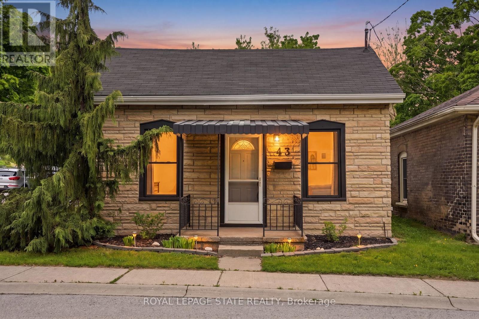 43 Alonzo Street, Brantford, Ontario N3R 1A1 - Photo 2 - X13162330