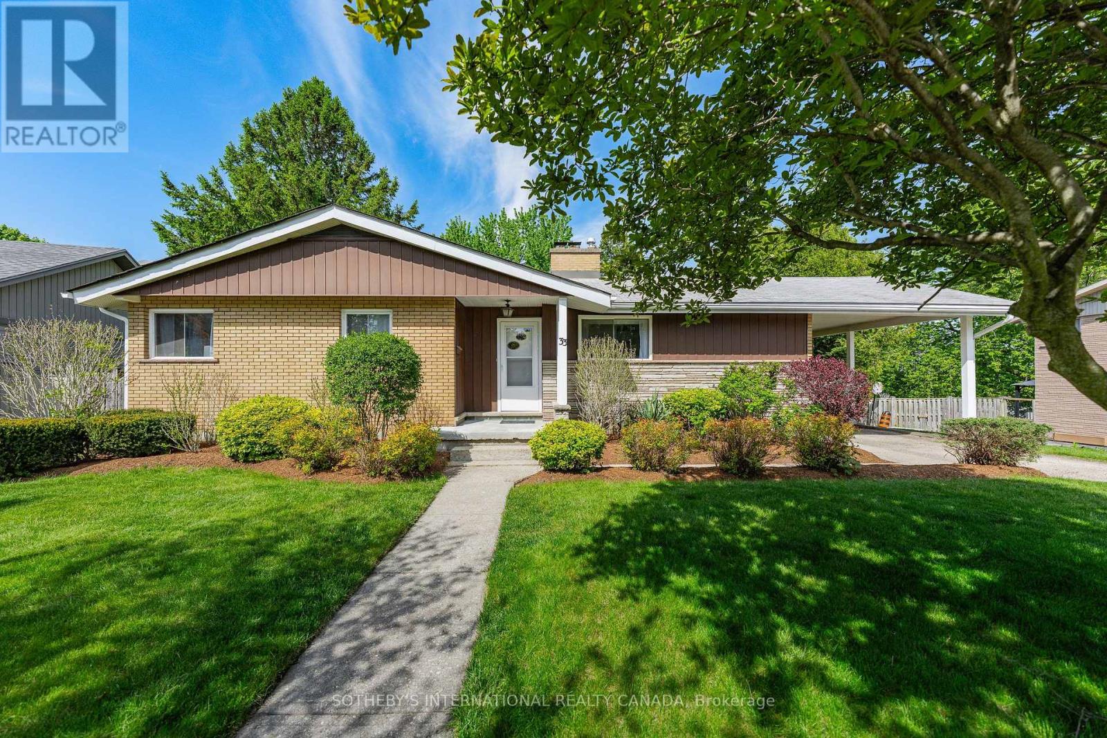 33 LINNDALE ROAD, Cambridge, Ontario