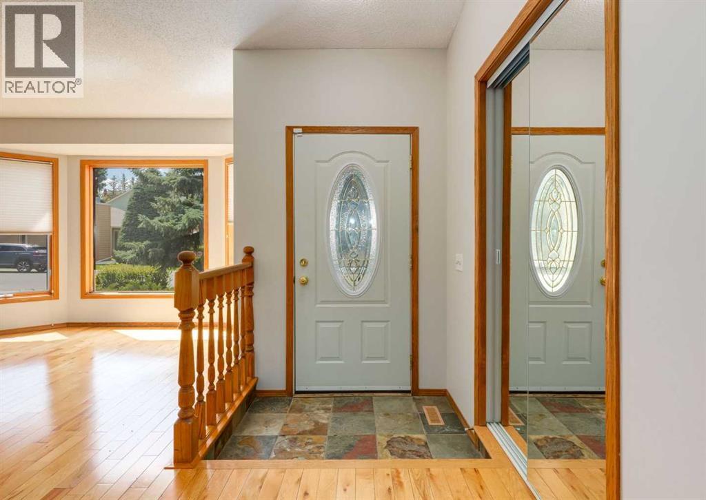 108 Sanderling Rise NW, Calgary, Alberta  T3K 3B3 - Photo 2 - A2313410
