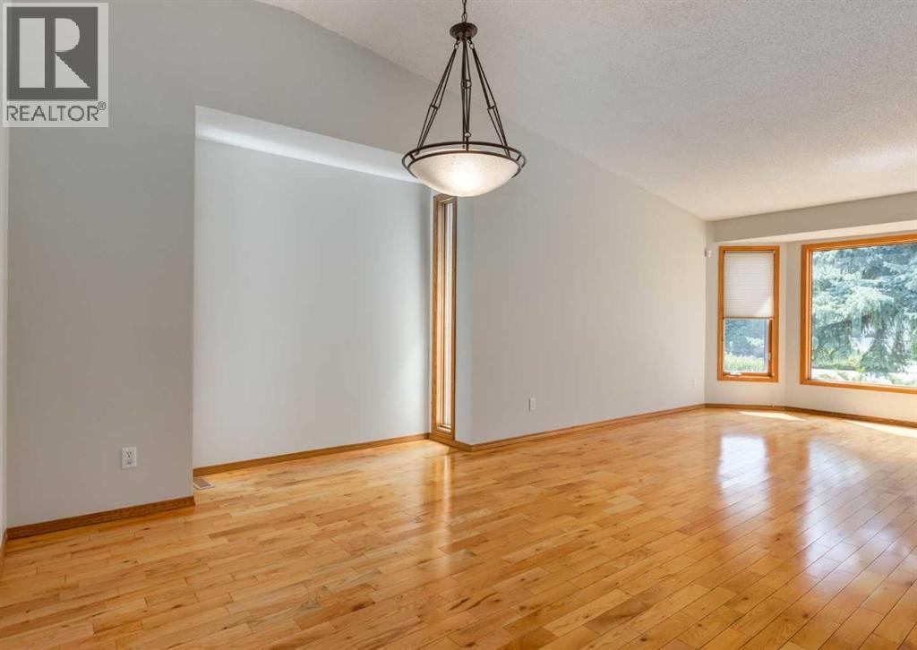 108 Sanderling Rise NW, Calgary, Alberta  T3K 3B3 - Photo 5 - A2313410