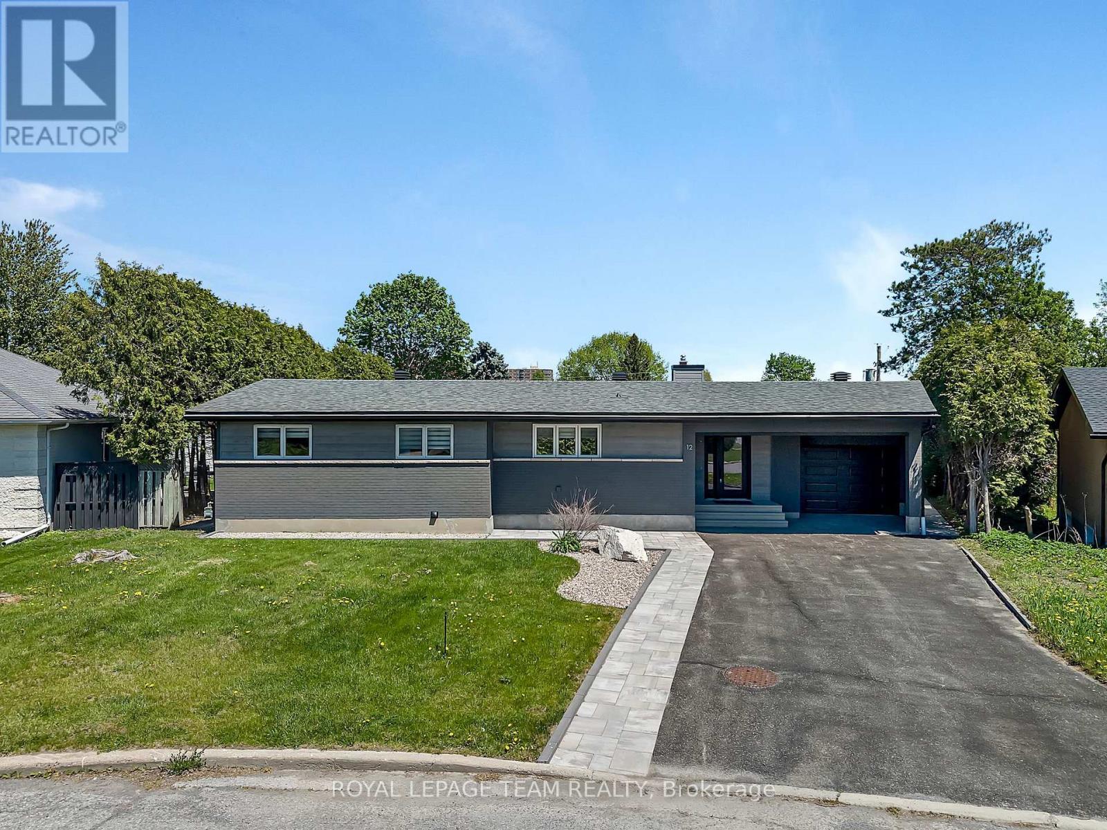 12 Largo Crescent, Ottawa, Ontario  K2G 3C7 - Photo 1 - X13151342