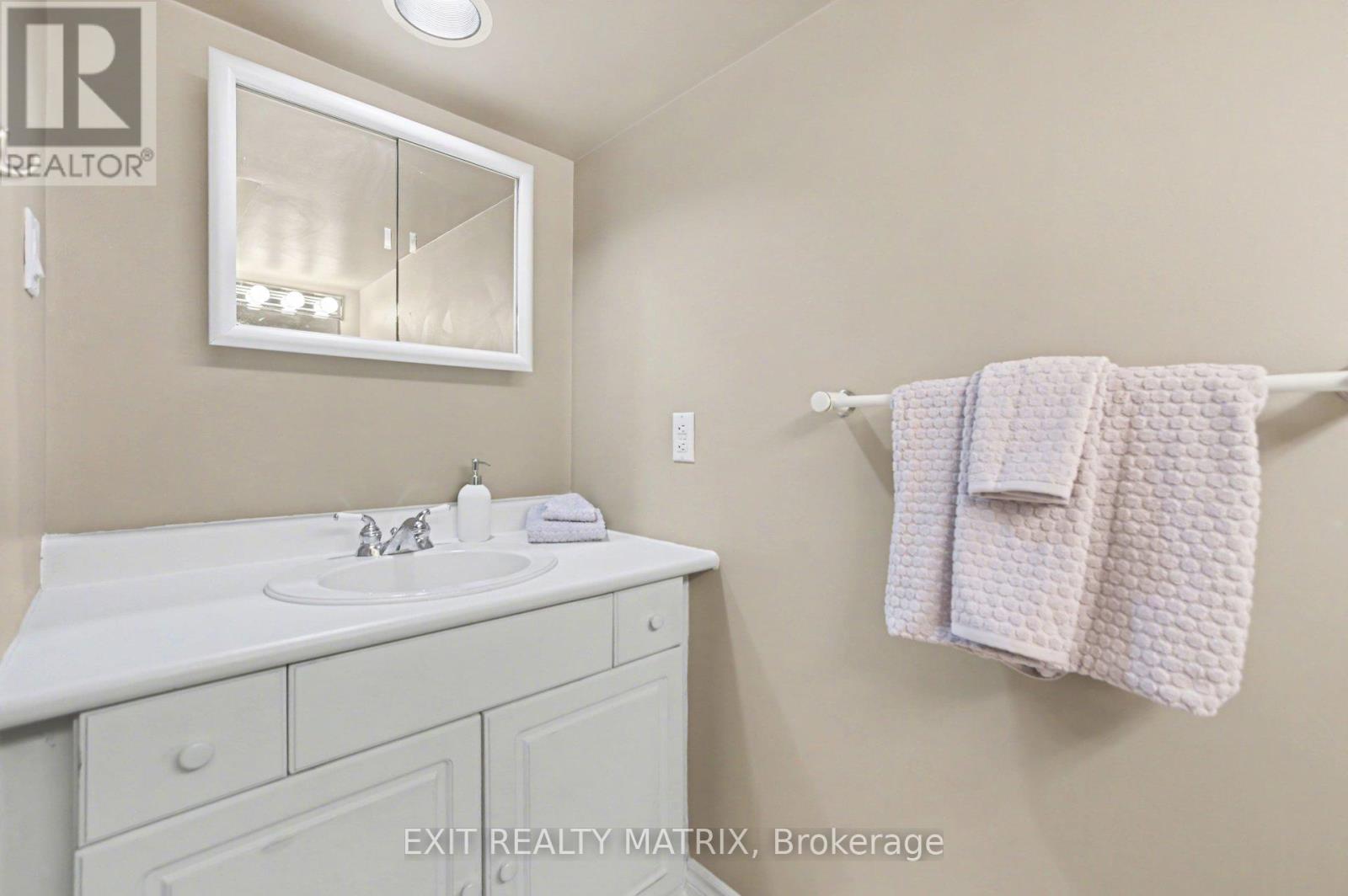 1583 Sunview Drive, Ottawa, Ontario  K1C 5A6 - Photo 27 - X13115512
