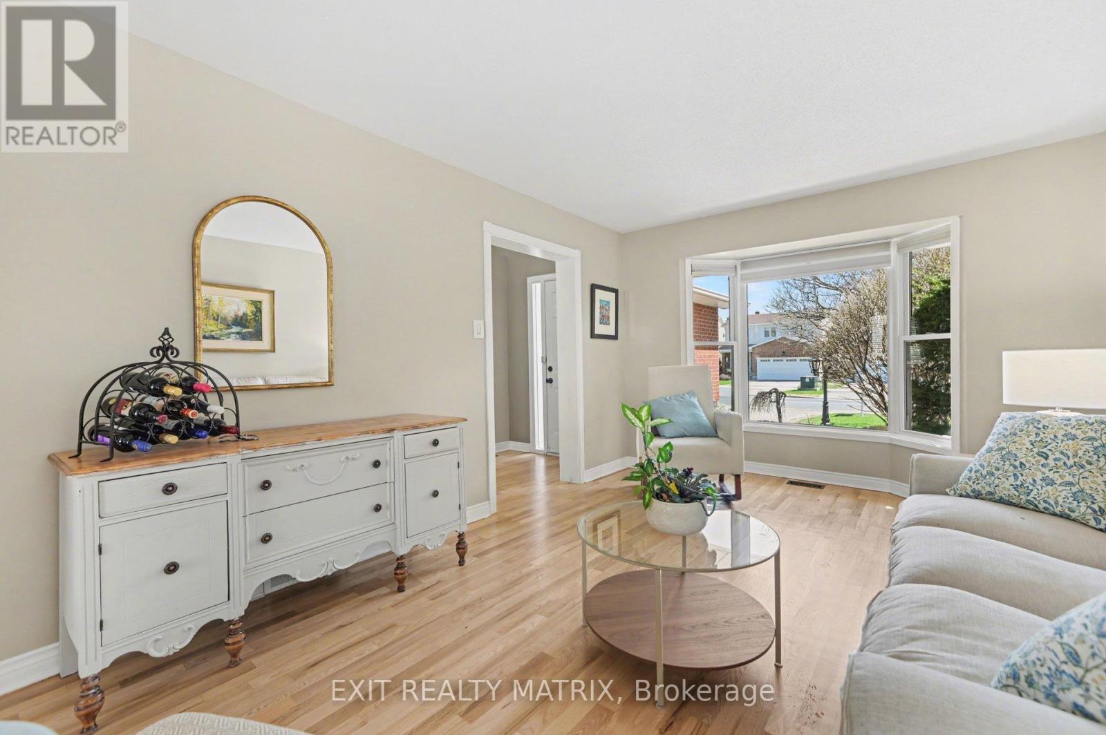 1583 Sunview Drive, Ottawa, Ontario  K1C 5A6 - Photo 6 - X13115512