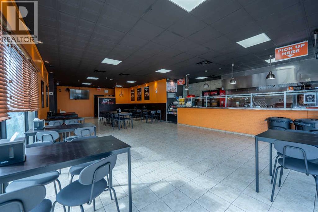 Unit 1, 5147 20 Avenue SE, Calgary, Alberta  T2B 0B1 - Photo 4 - A2313766