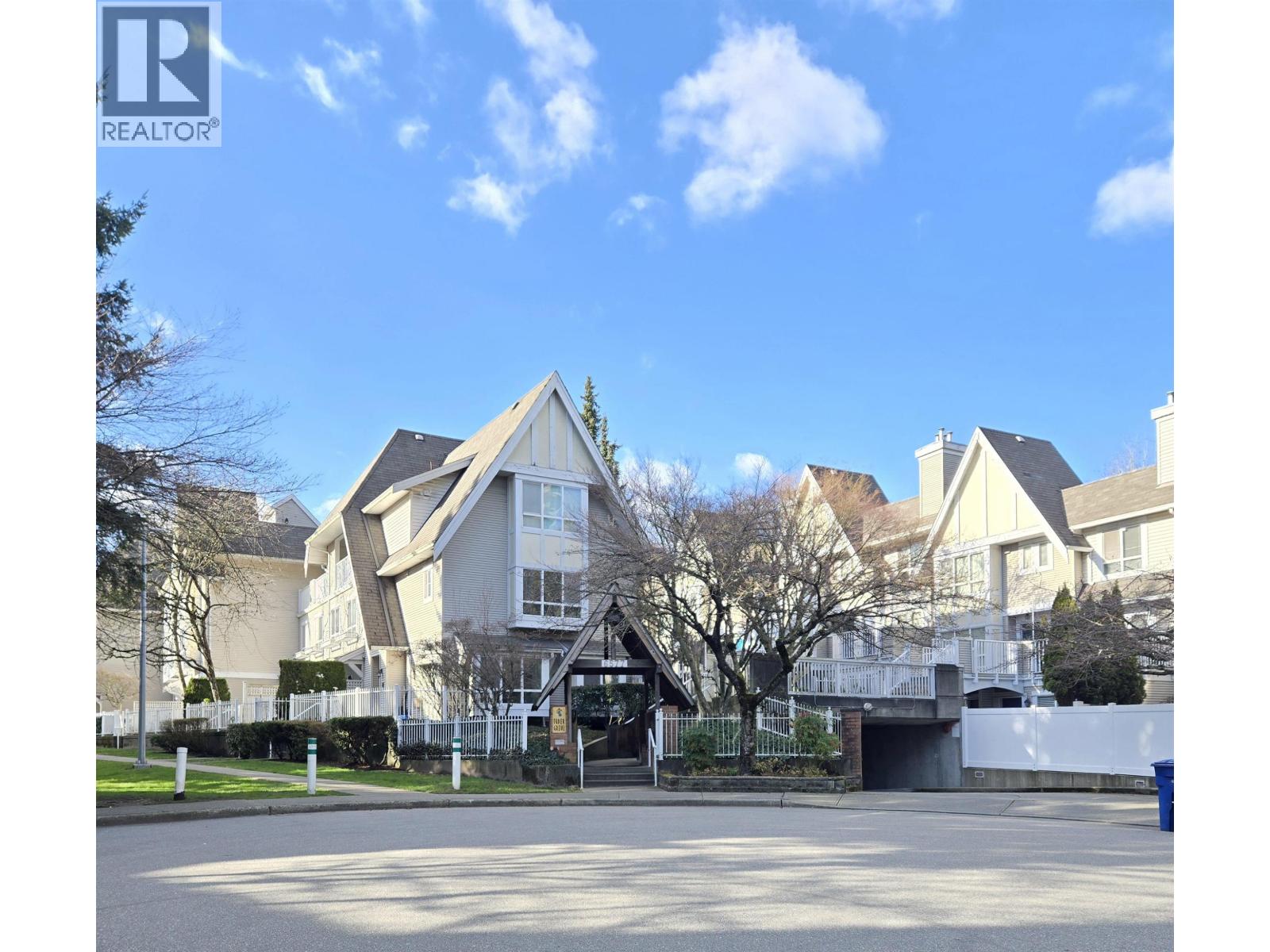 15 6577 SOUTHOAKS CRESCENT, Burnaby