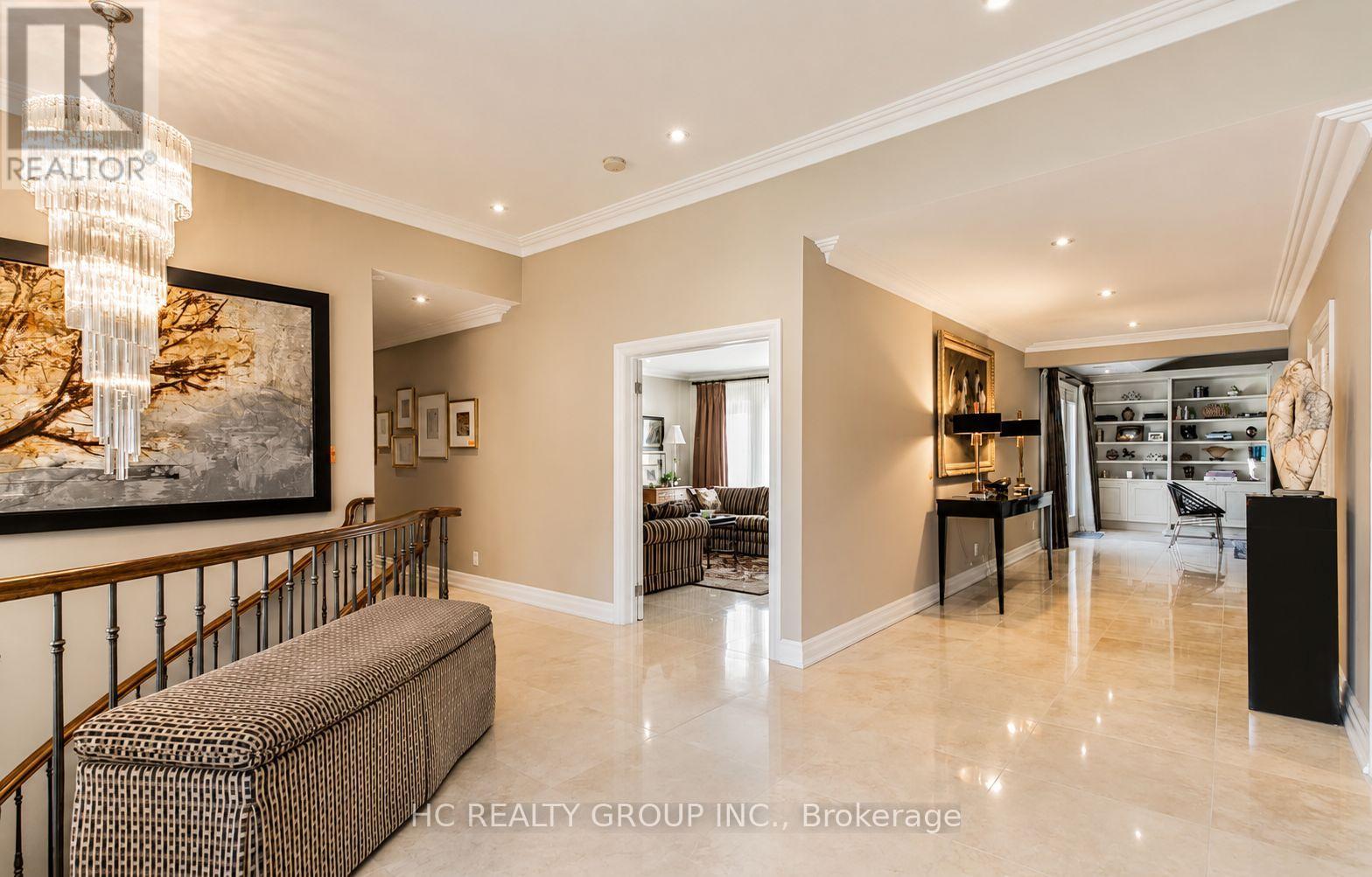 1 Tudor Gate, Toronto, Ontario  M2L 1N3 - Photo 3 - C13162624