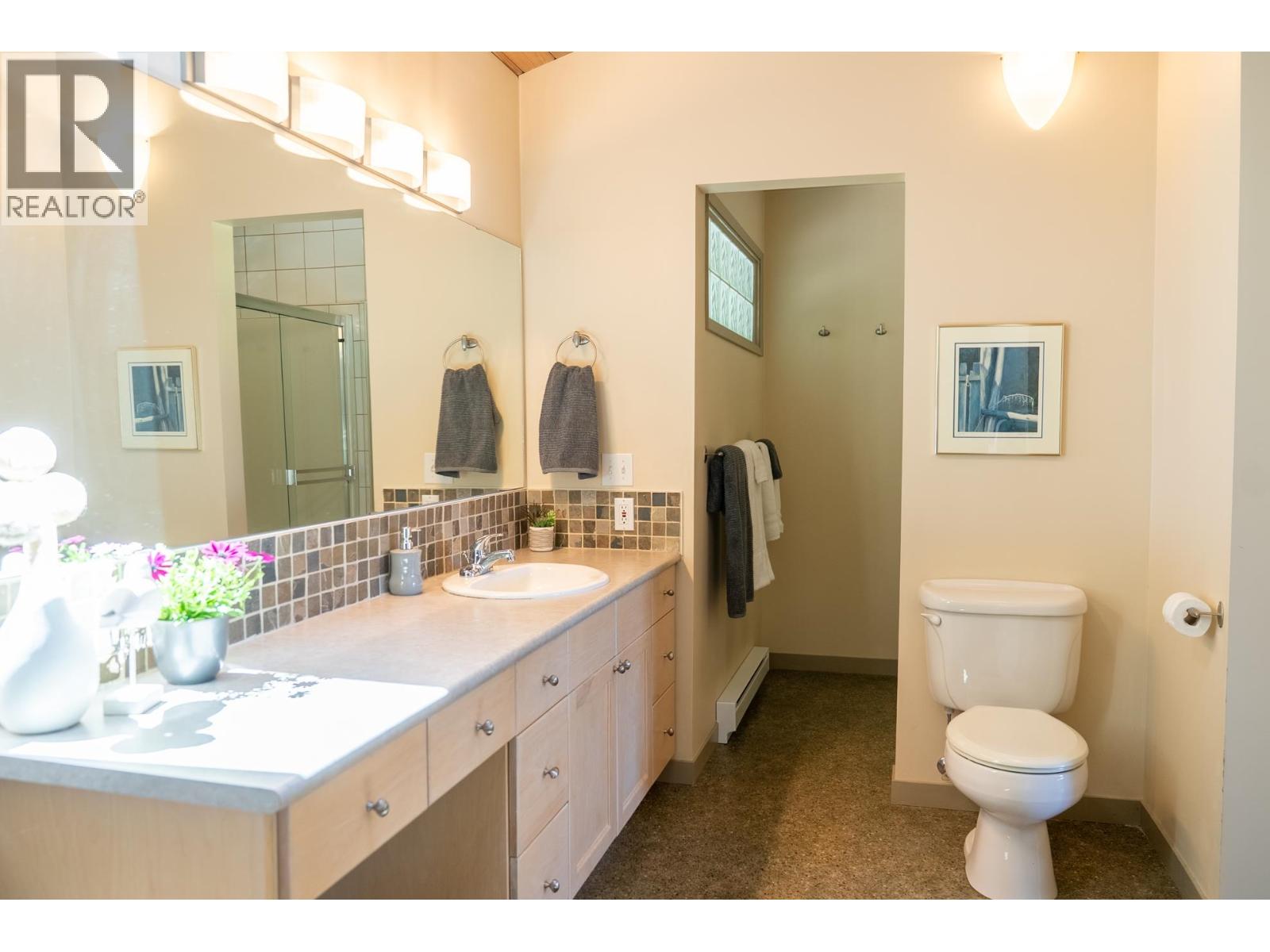 2659 Schooner Way, Pender Island, British Columbia  V0N 2M2 - Photo 20 - R3126788