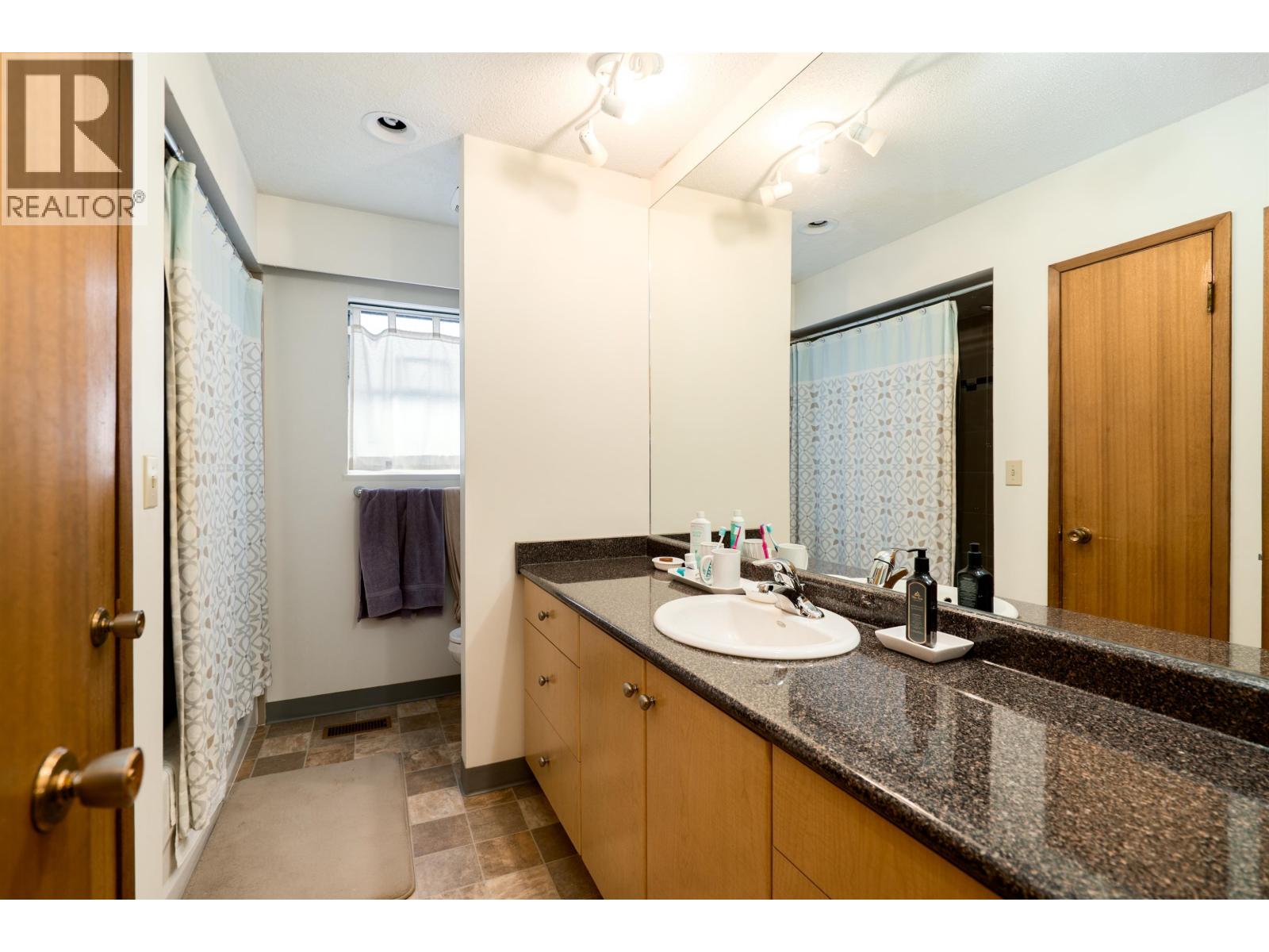 437 E 55th Avenue, Vancouver, British Columbia  V5X 1N3 - Photo 10 - R3126805